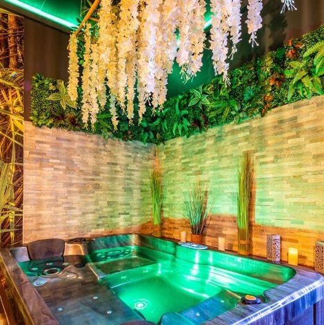 Loveroom Sweet Uni'vert Jacuzzi dans le Rhône avec terrasse