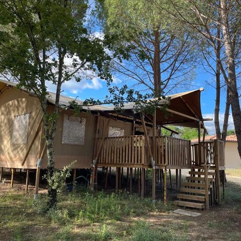Tente chauffée avec piscine lagon en Ardèche