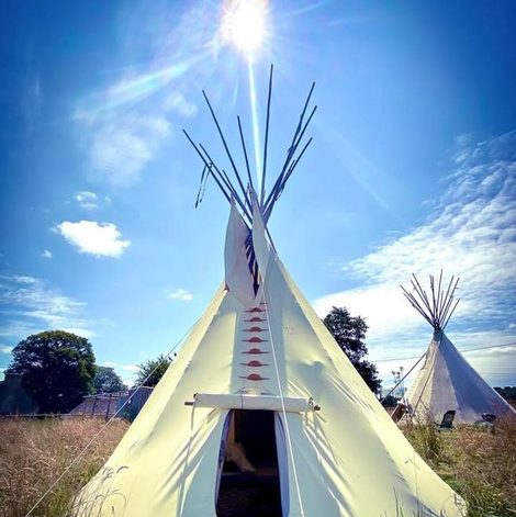 Tipi Terra-Tipike, Tipi à la ferme entre Terre et dans les Côtes-d’Armor