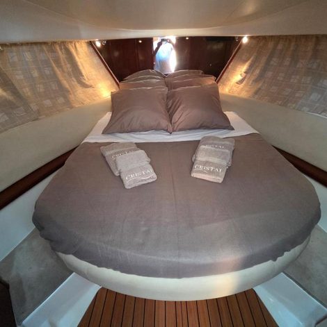 Bateau Vedette Cristal Prestige 32 en Vendée avec vue mer