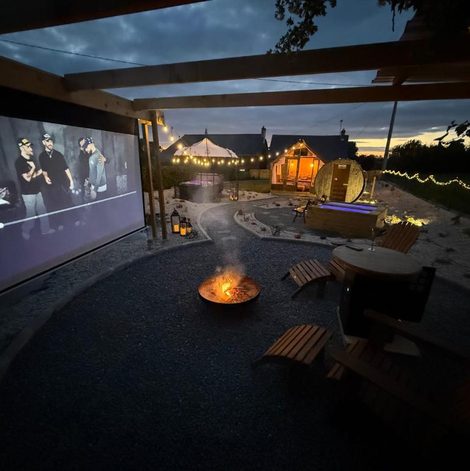 Loveroom Verrière insolite avec jacuzzi et sauna dans la Manche