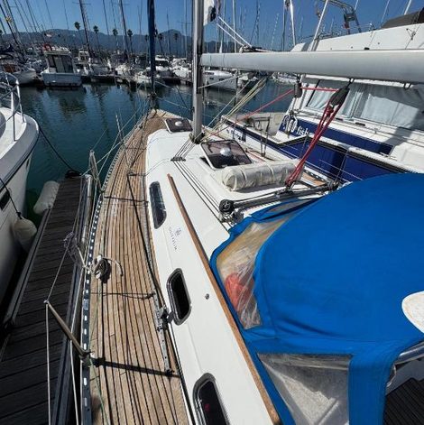 Bateau Voilier Dufour Classic 35 dans les Pyrénées-Atlantiques avec spa privatif