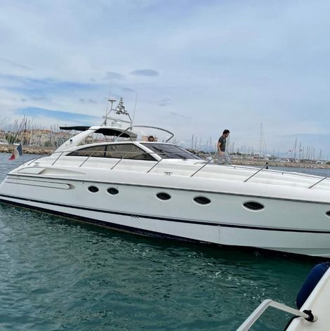 Bateau Yacht 17M Cannes Croisette Port Canto,3 Ch,clim,tv dans les Alpes-Maritimes
