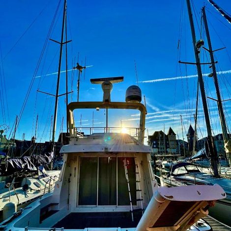 Bateau Yacht Deauville dans le Calvados avec terrasse