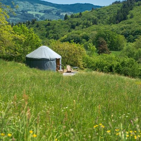 Yourte Yourtissimo dans l’Allier avec vue dégagée